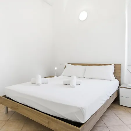 Hostdomus-happy Apartment Finale Ligure